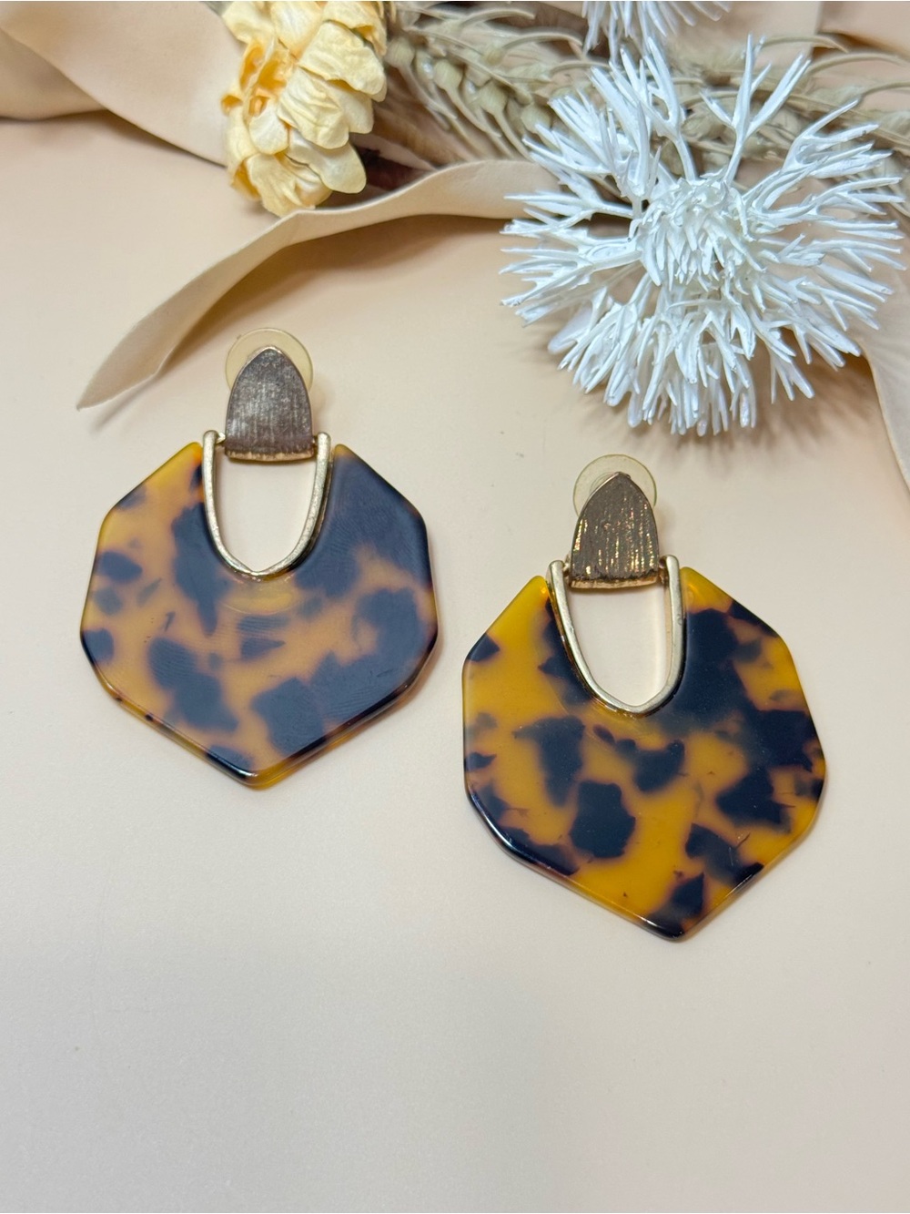 Tortoise Shell Geometric Statement Drop Earrings Gold Tone